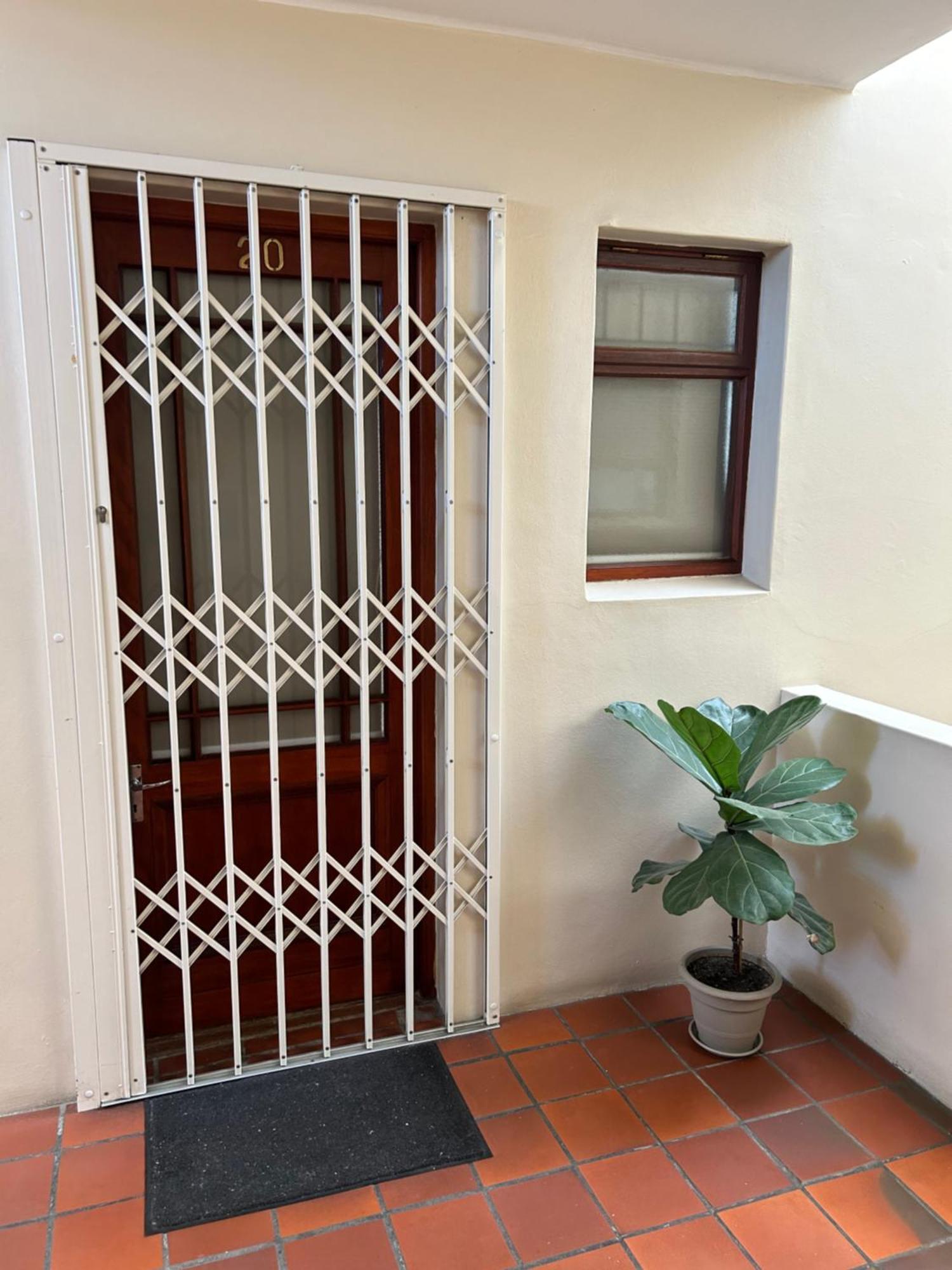 Oak On Main Apartment Hermanus Exterior photo