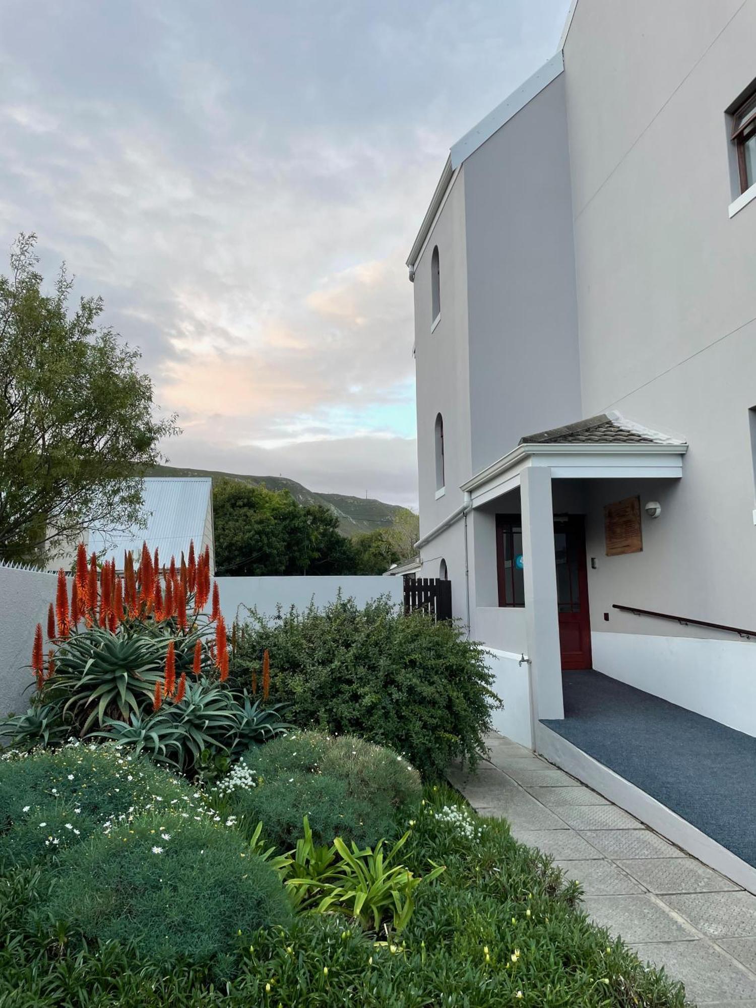 Oak On Main Apartment Hermanus Exterior photo